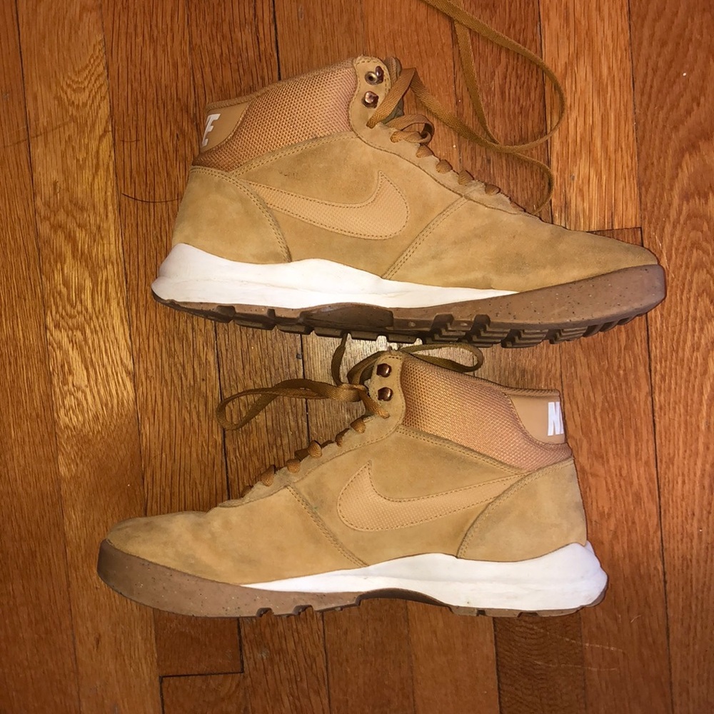 Nike Timberland Style Boots Size 10.5